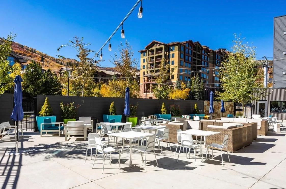Slope Side Studio In The Heart Of Canyons Village With Heated Pool & Hot Tub! Park City Exterior photo